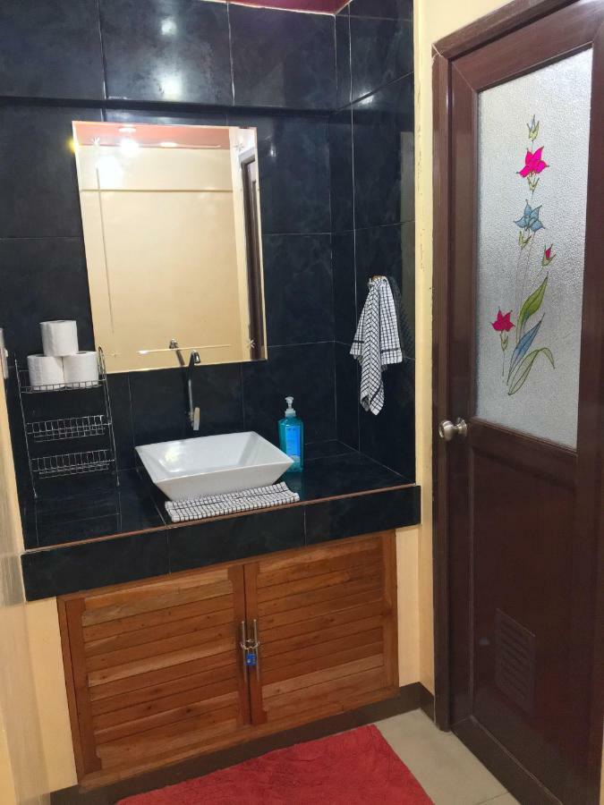 Fully Ac 3Br House For 8Pax Near Airport And Sm With 100Mbps Wifi Villa Puerto Princesa Exterior foto